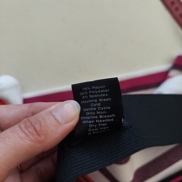 Ann Taylor Factory Stripes Pencil Skirt Stretch Pink Size 6 Petite - Picture 4 of 6